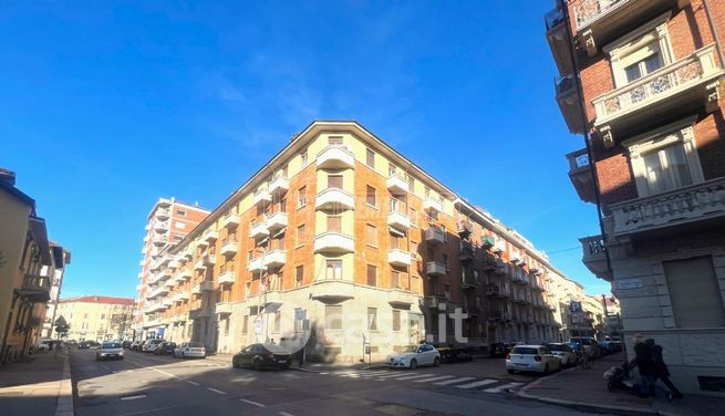 Appartamento in residenziale in Via Carisio 1