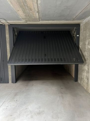 Box/posto auto in residenziale in Via Flumendosa 18