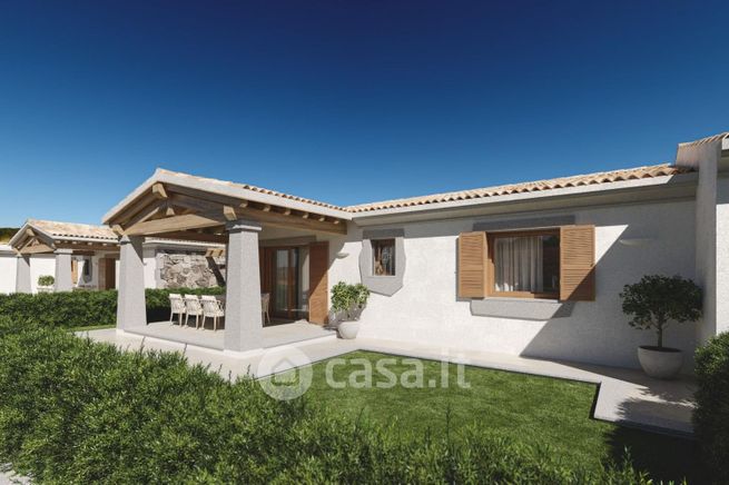 Villetta a schiera in residenziale in Via Baia Sant Anna