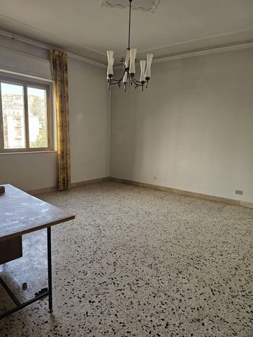 Appartamento in residenziale in Via Edmondo de Amicis 64