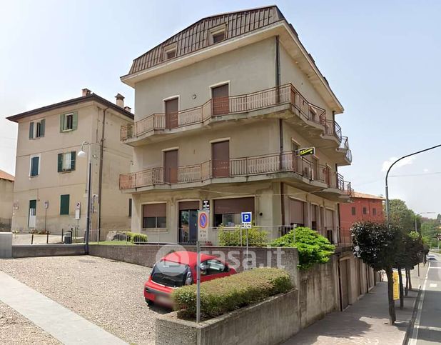 Box/posto auto in residenziale in Via Giuseppe Verdi 2