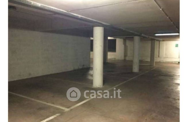 Garage/posto auto in residenziale in Viale Luigi Schiavonetti 282