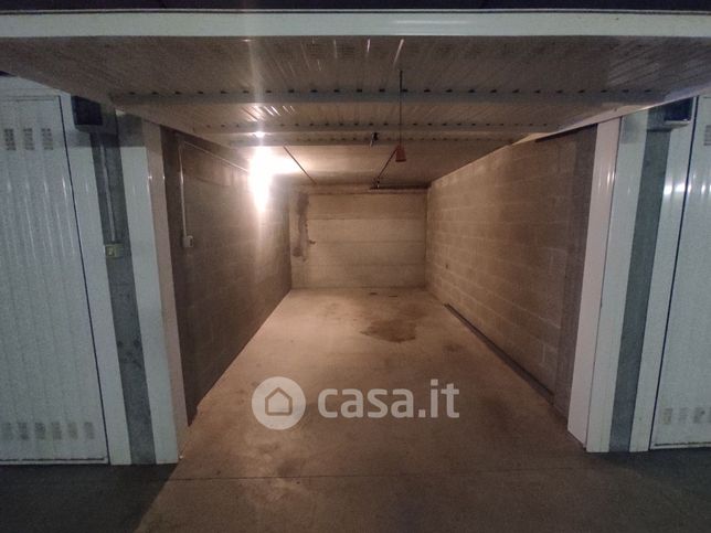 Garage/posto auto in residenziale in Via Giuseppe Verdi 20