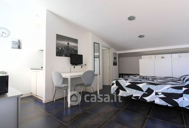 Appartamento in residenziale in Via Erminio Macario 4