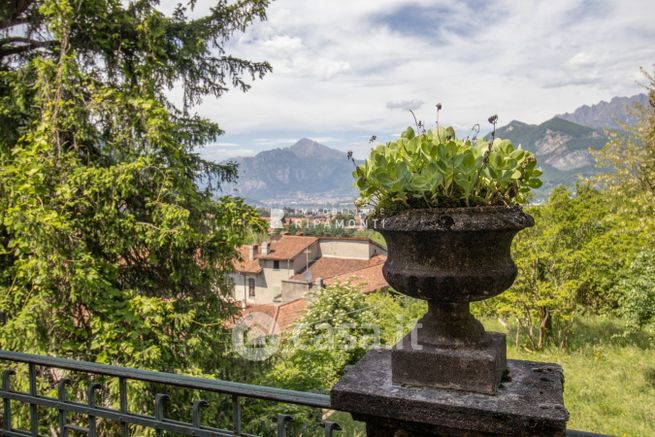 Villa in residenziale in Via G. Donizetti