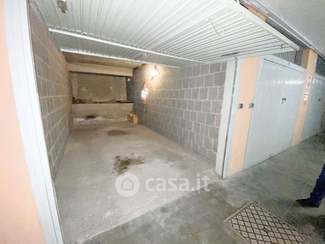 Box/posto auto in residenziale in Via Fiumicello