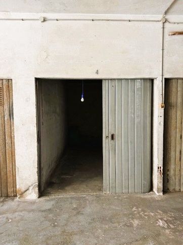 Box/posto auto in residenziale in Via Cavalieri di Vittorio Veneto 6