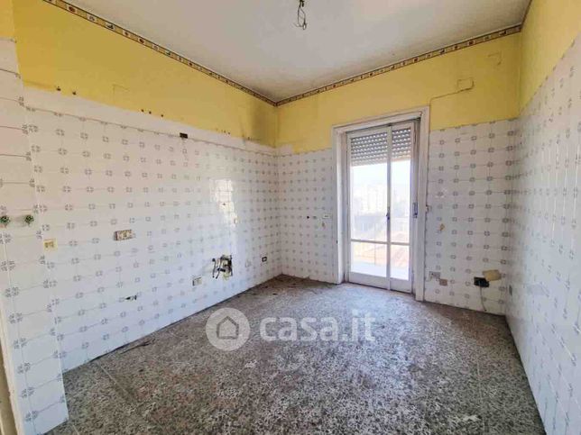 Appartamento in residenziale in Via Roberto d'Angiò 19