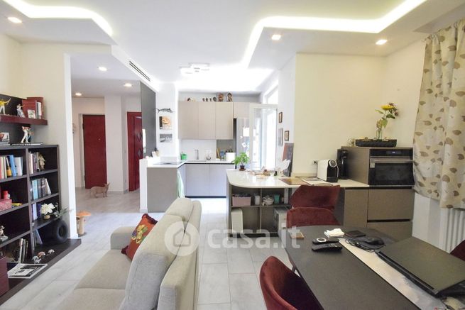 Appartamento in residenziale in Via Valentino Carrera 40