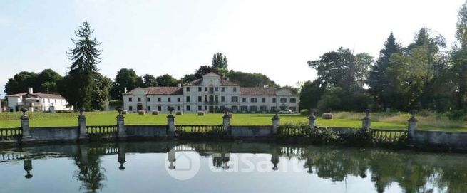 Villa in residenziale in Via Roma