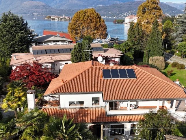 Villa in residenziale in Viale Lido