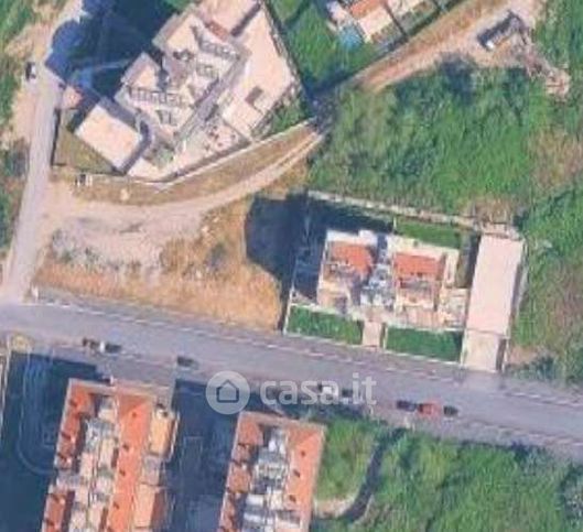 Box/posto auto in residenziale in Via Raffaele de Cosa