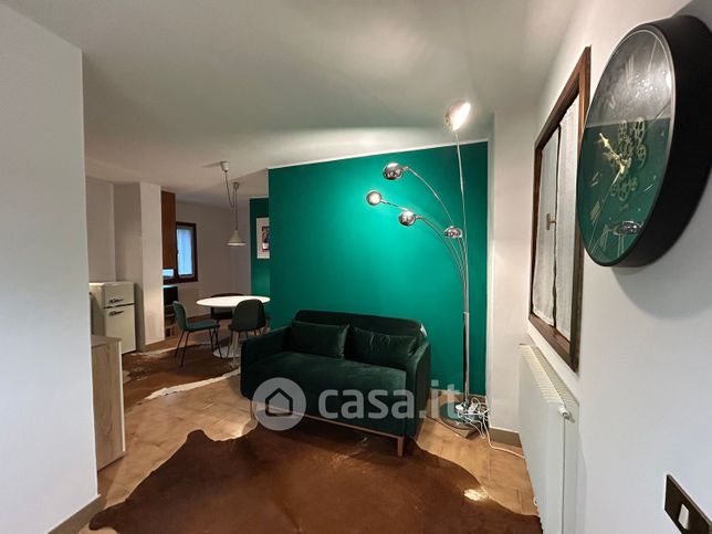 Appartamento in residenziale in Via Lungomeschio