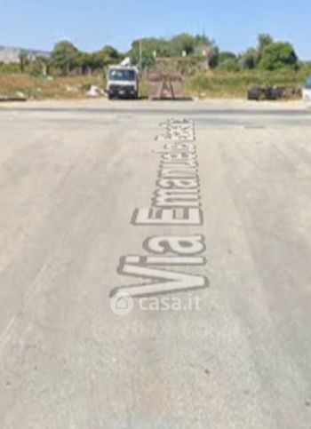 Capannone in commerciale in Via Emanuele Basile