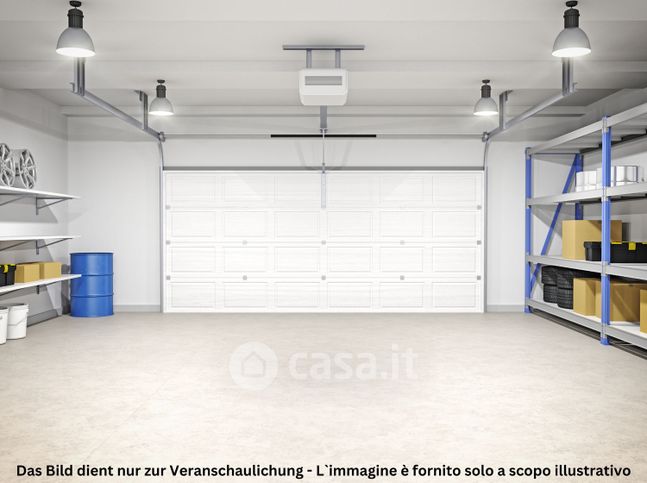 Garage/posto auto in residenziale in Vicolo della Fossa 7