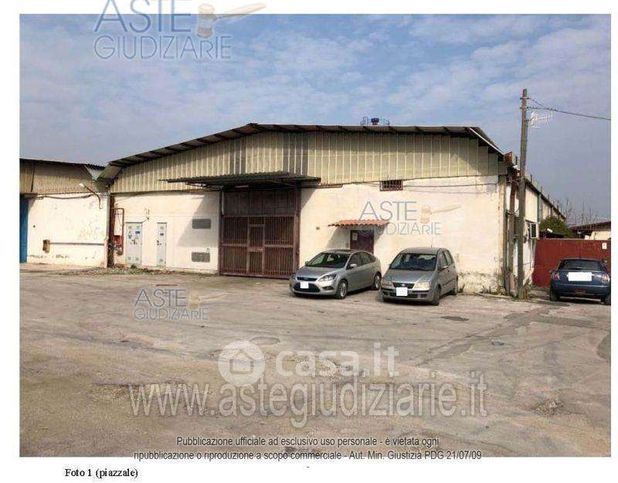 Capannone in commerciale in Via Thomas Edison