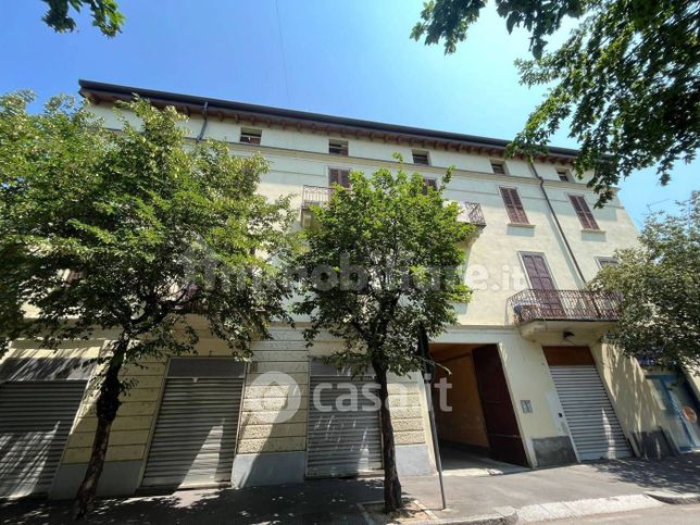 Attivitã /licenza (con o senza mura) in commerciale in Borgo Adda 87