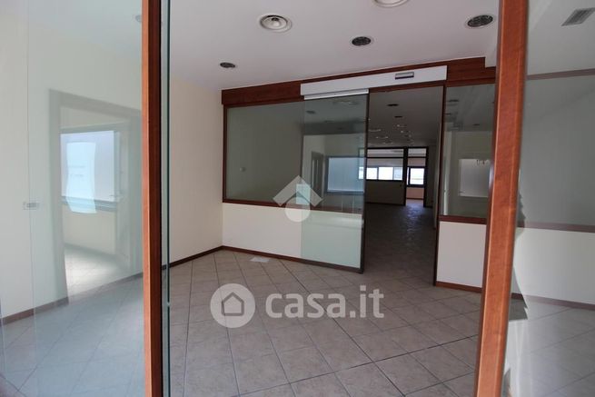 Ufficio in commerciale in Via Pasubio 36
