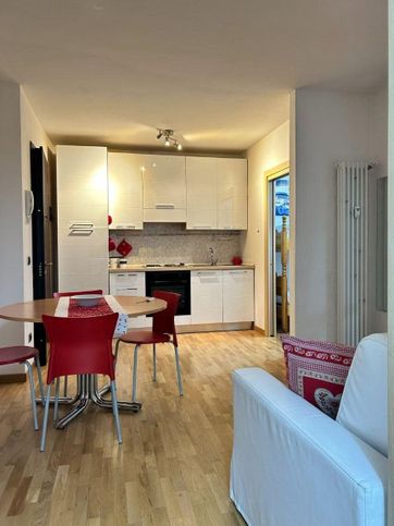 Appartamento in residenziale in Via Andossi 12