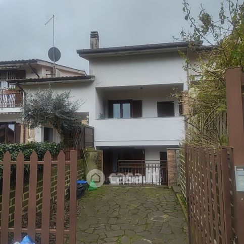 Villetta a schiera in residenziale in Via Richard Wagner