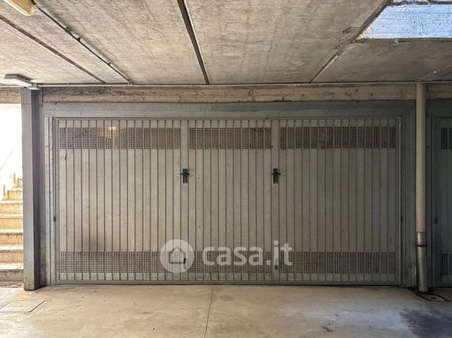 Box/posto auto in residenziale in Via Galileo Galilei