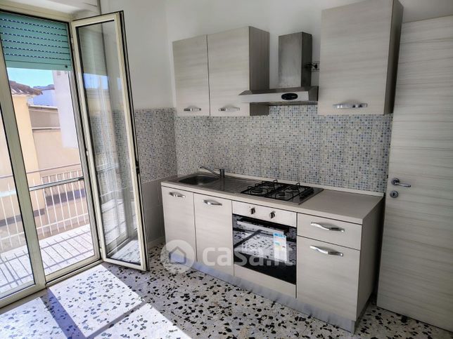 Appartamento in residenziale in Via Aspromonte 60