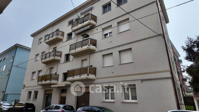 Appartamento in residenziale in Via Metauro 20