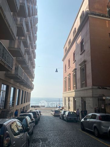 Appartamento in residenziale in Via Chiatamone 53