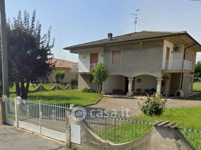 Villa in residenziale in Via San Bernardo