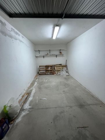 Box/posto auto in residenziale in Via cagliari