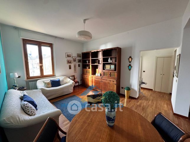Appartamento in residenziale in Via Luigi Vinciguerra 38
