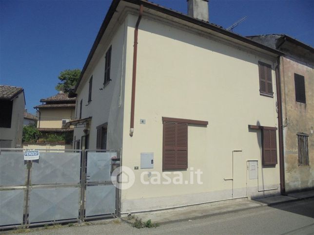 Casa indipendente in residenziale in Roma