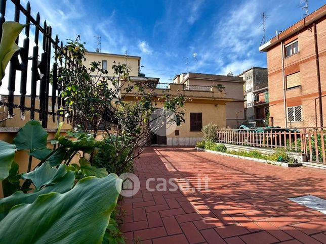 Casa indipendente in residenziale in Via Onorato Carlandi 5