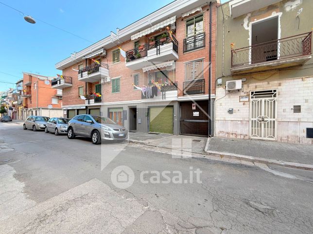 Box/posto auto in residenziale in Via Giuseppe Mazzini 134