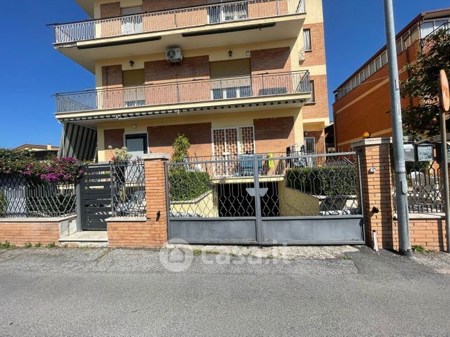 Box/posto auto in residenziale in Via Nicola Ricciotti 7