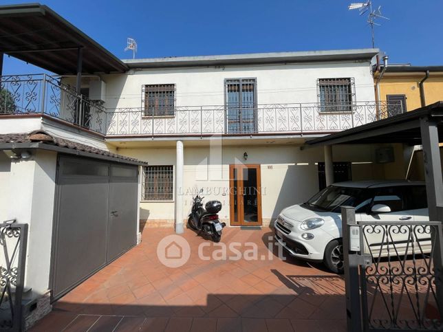 Casa indipendente in residenziale in Via Arginone