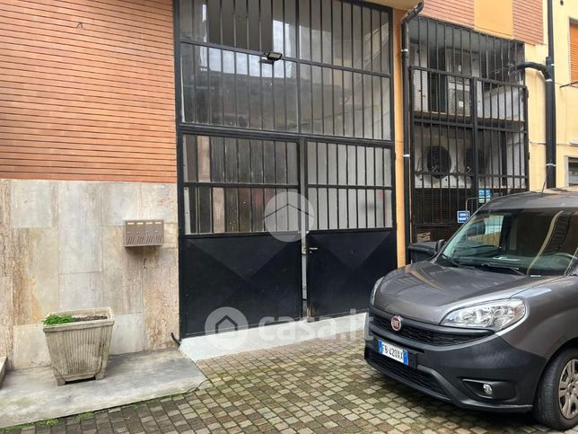 Box/posto auto in residenziale in Via Umberto IÂ° 13