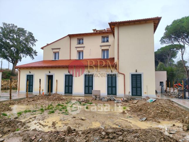 Casa indipendente in residenziale in Via di Tramontana 22