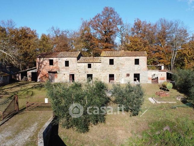 Rustico/casale in residenziale in 