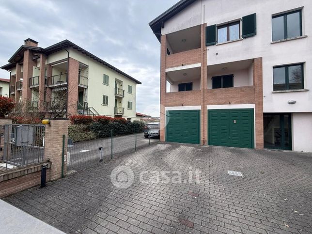 Box/posto auto in residenziale in Via Enrico Berlinguer