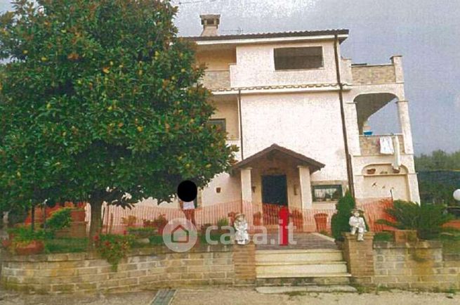 Appartamento in residenziale in Via ponte tre armi