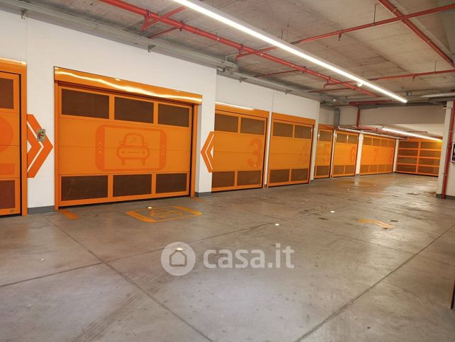 Box/posto auto in residenziale in Corso Europa