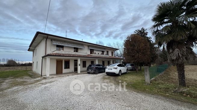 Appartamento in residenziale in Via Caltana