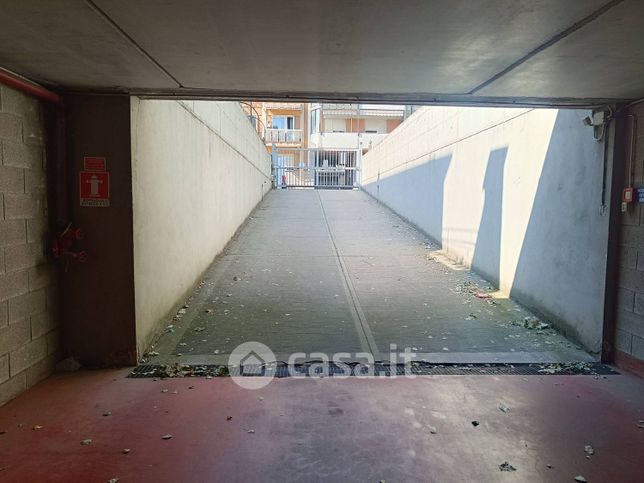 Box/posto auto in residenziale in Via Sommariva 6