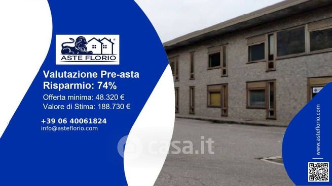 Ufficio in commerciale in Via Peschiera 20