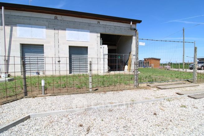Terreno edificabile in residenziale in Via Pier Fortunato Calvi 8