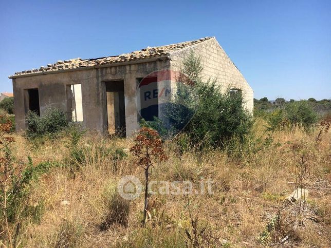 Terreno agricolo in commerciale in 