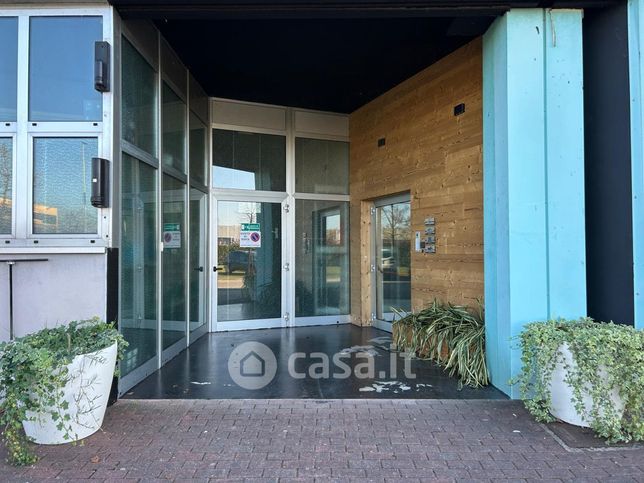 Ufficio in commerciale in Via Venier
