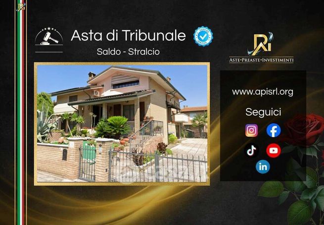 Villetta a schiera in residenziale in Via Sandro Pertini 31