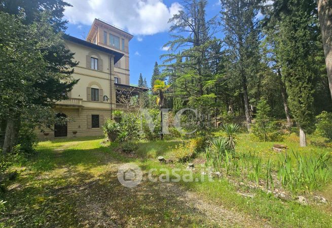 Villa in residenziale in 